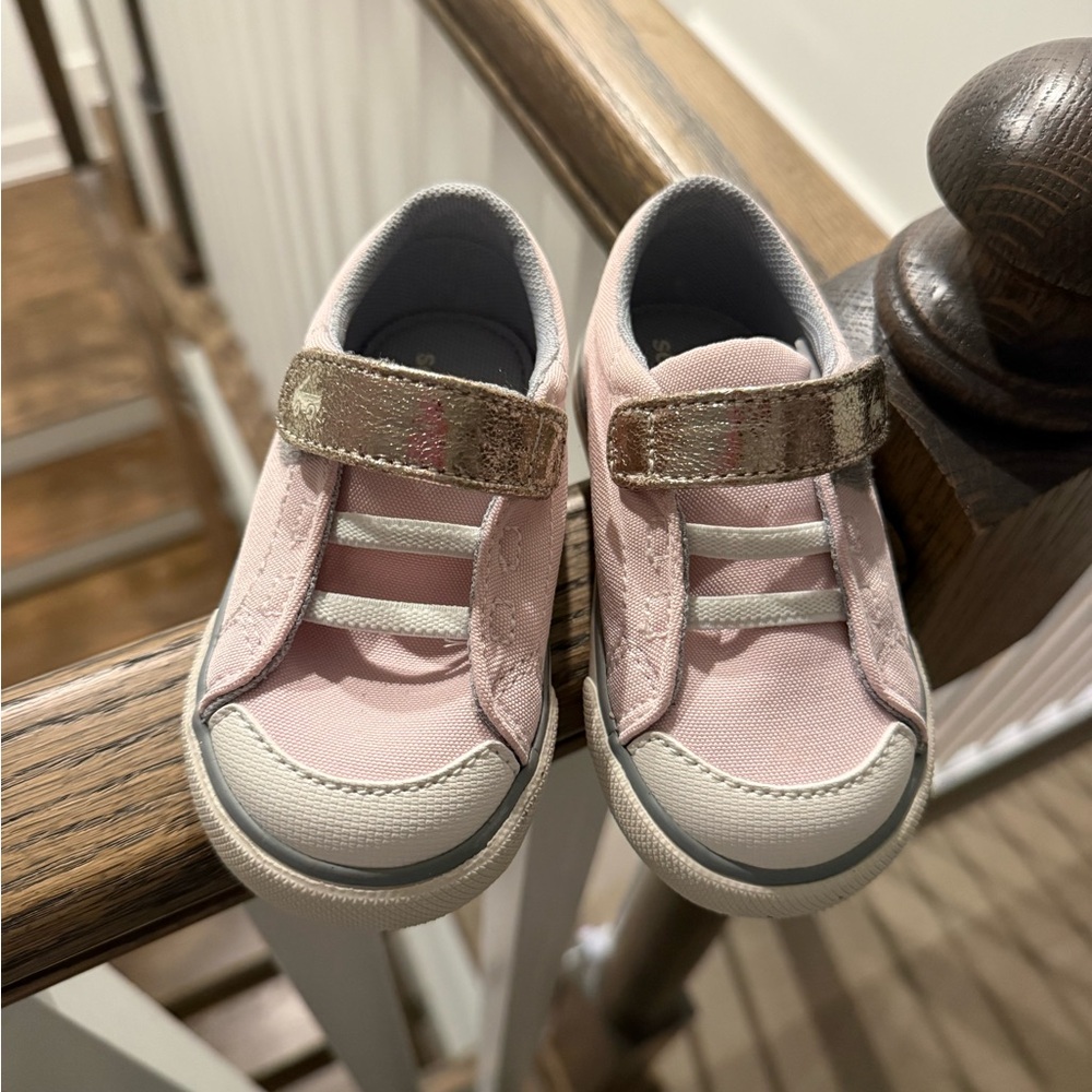 See Kai Run Toddler Girls Sneaker